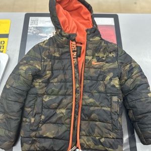 Size 5T Nike coat